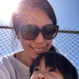 Meet your Posher, Della